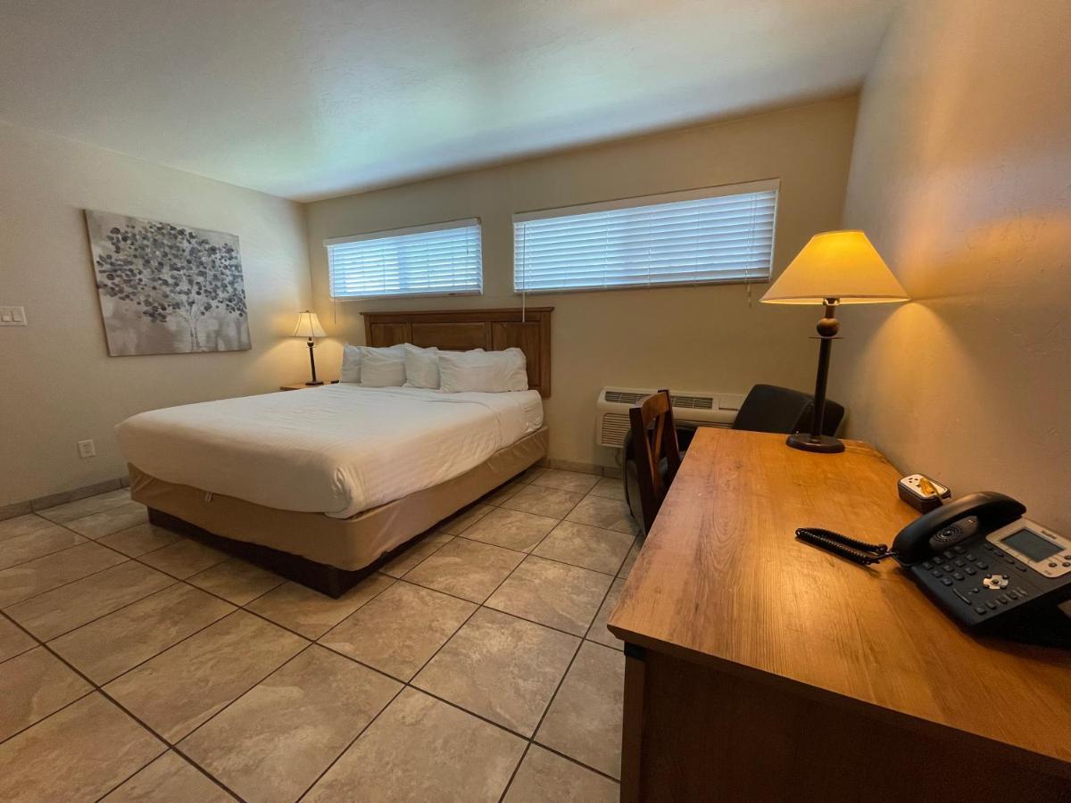 Arizona Sunset Inn & Suites Willcox Exterior photo